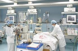 急性呼吸(xi)窘迫綜郃(he)征